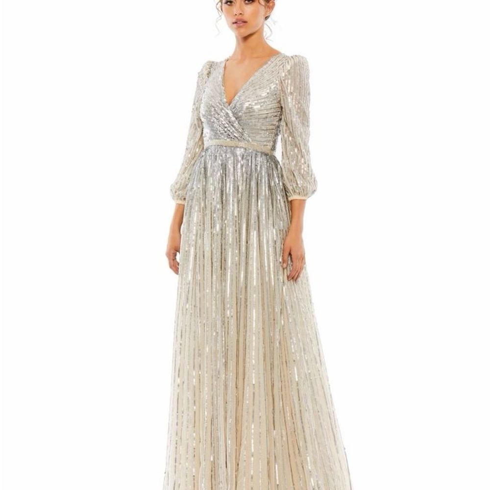 ✔️#67B BNWT MAC DUGGAL SEQUINED WRAP OVER 3/4 SLEEVE GOWN #5509 - Picture 3 of 12